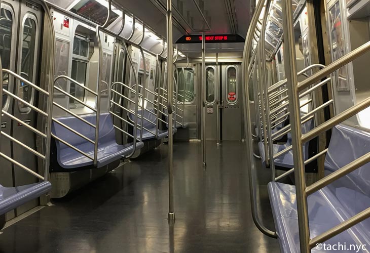 2020年4月　乗客がいないNYC地下鉄車両