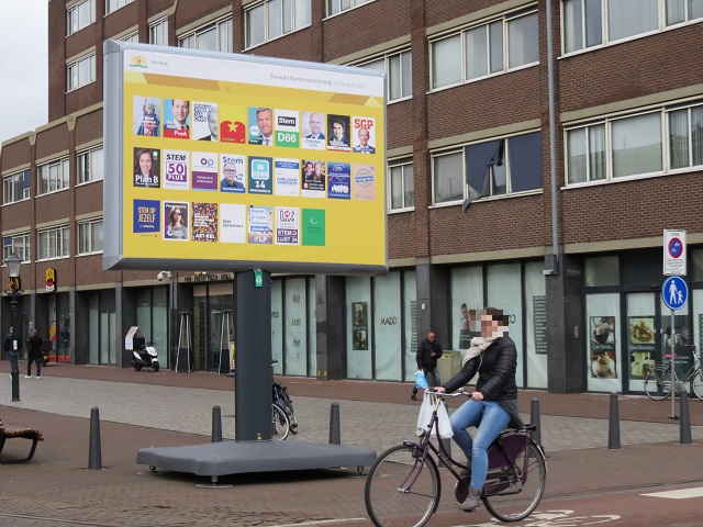 自転車に乗るオランダ人