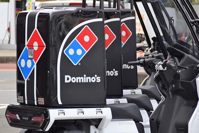 ドミノ ピザが 電動3輪バイク 導入 宅配業界で進む電動化とその狙いとは Novice